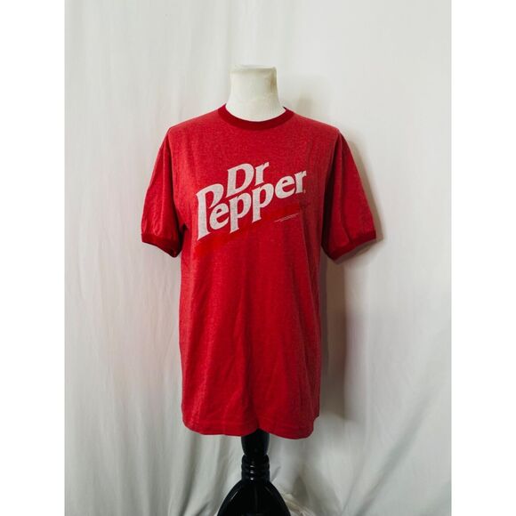 Dr. Pepper Men’s Shirt Red Trau & Loevner 2006 Short Sleeve Crewneck Size Medium - Picture 2 of 9